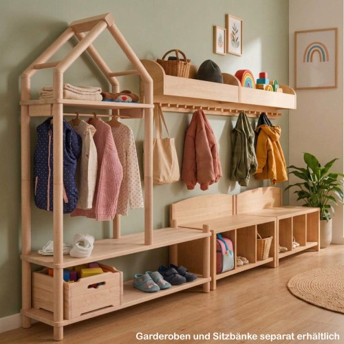 Montessori Garderobe fügt sich harmonisch in Kinderzimmer oder Flur mit Sitzbank ein